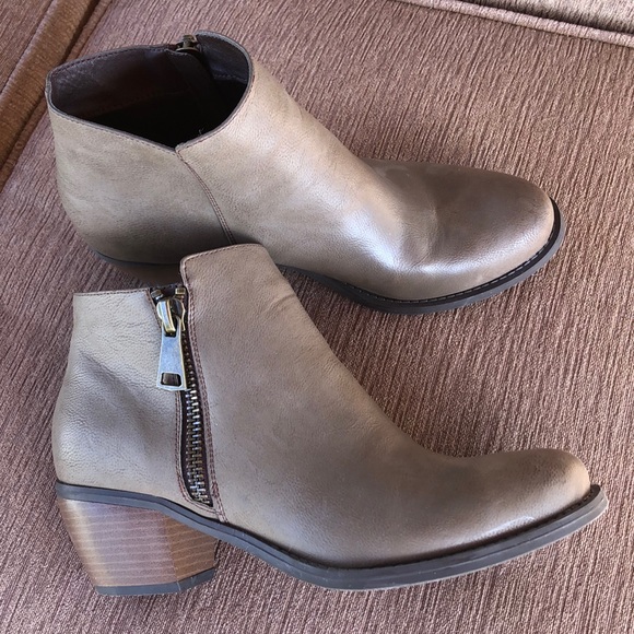 Shoes - Ankle Boots